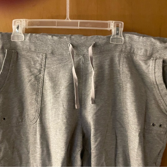 Ladies capris - Picture 5 of 7